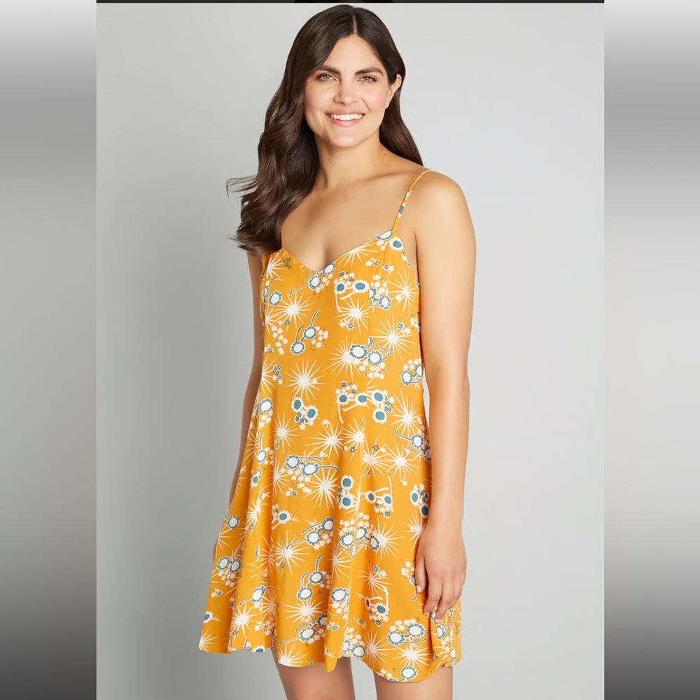 *NWT* Modcloth On Cloud Nineties Shift Dress medium